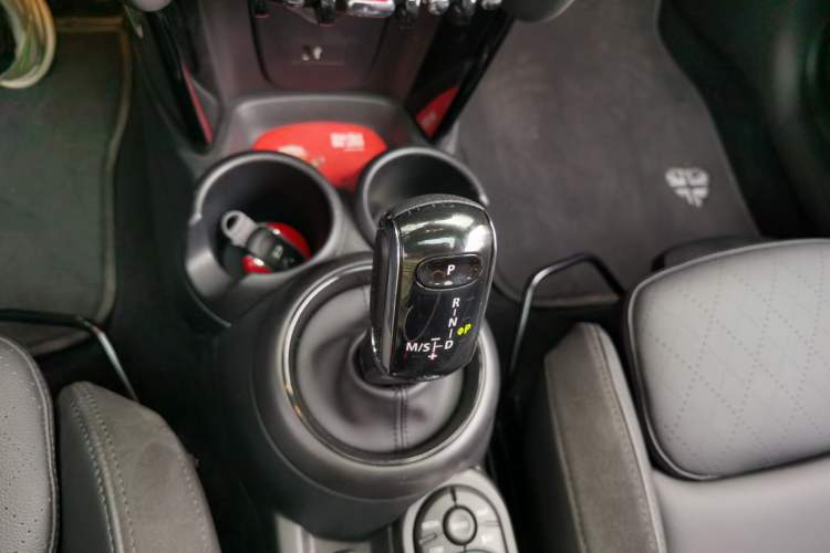 Used MINI 2023 Updated 2.0T COOPER S Artist Gear Lever