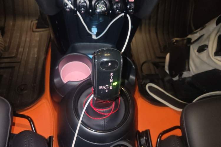 Used MINI 2023 Second Facelift 2.0T COOPER S CABRIO Artist Gear Lever