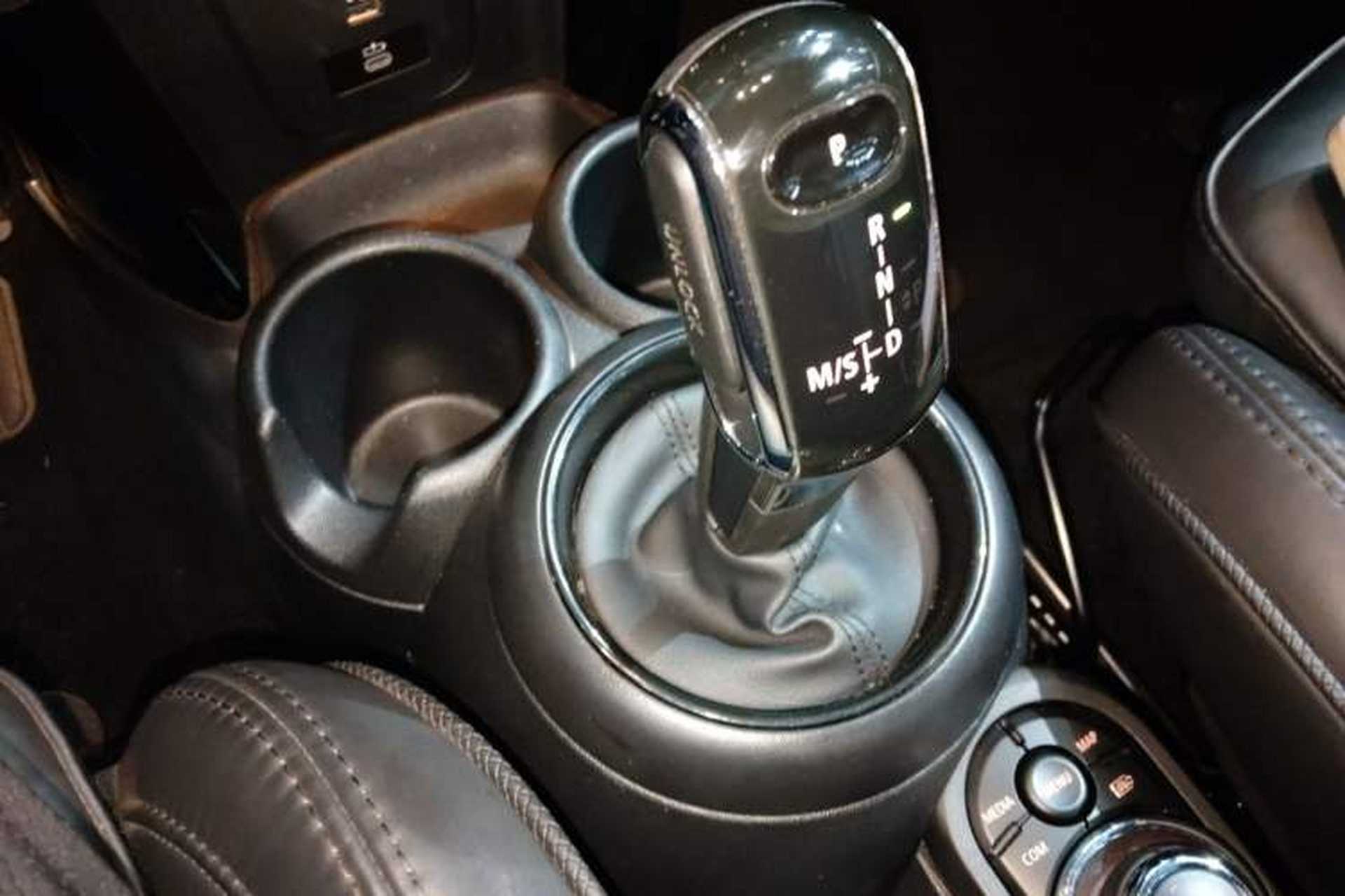Used MINI 2023 Second Facelift 2.0T COOPER S CABRIO Artist Gear Lever