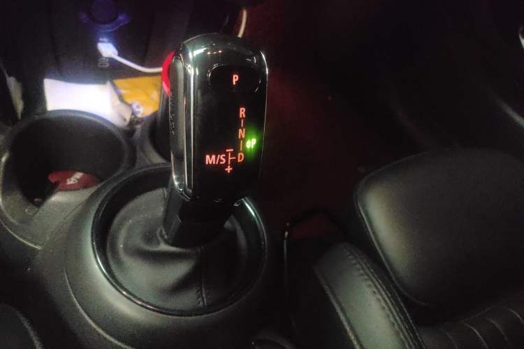 Used MINI 2023 Revised 2.0T COOPER S CABRIO Artist Gear Lever