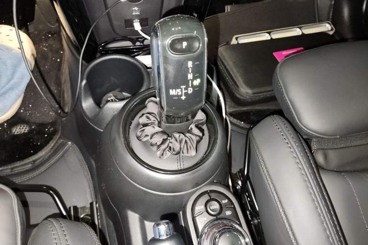 Used MINI 2023 2.0T COOPER S King's Cross Special Edition Five-Door Version Gear Lever
