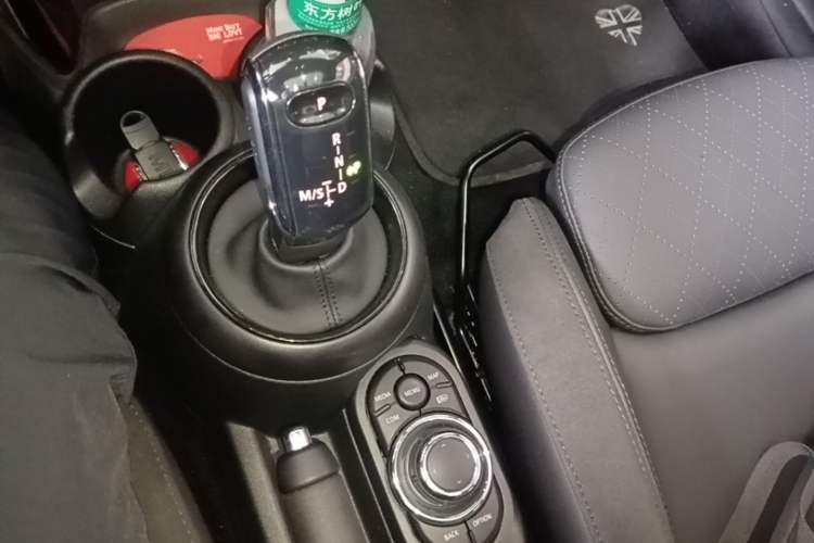 Used MINI 2023 Updated 2.0T COOPER S Artist Gear Lever