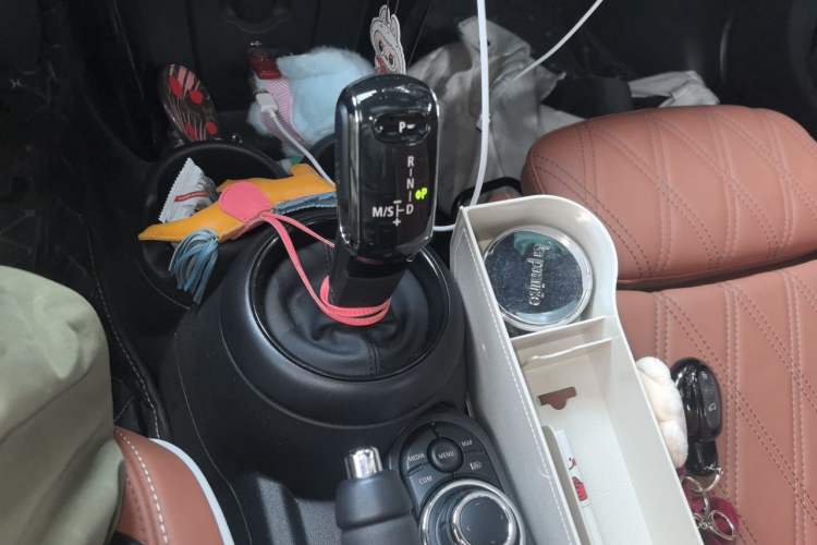 Used MINI 2023 Facelift 2.0T COOPER S Artist Five-Door Edition Gear Lever
