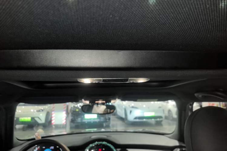 Used MINI 2023 1.5T COOPER King's Cross Special Edition Five-Door Version Headliner