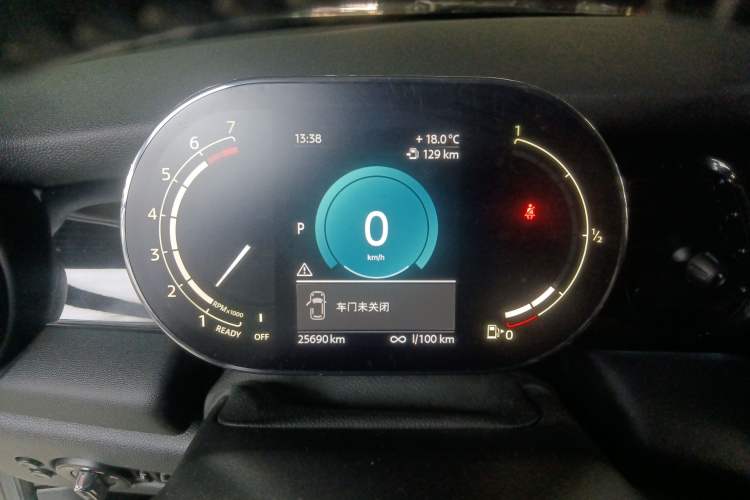 Used MINI 2023 2.0T COOPER S Artist Five-Door Edition Instrument Cluster