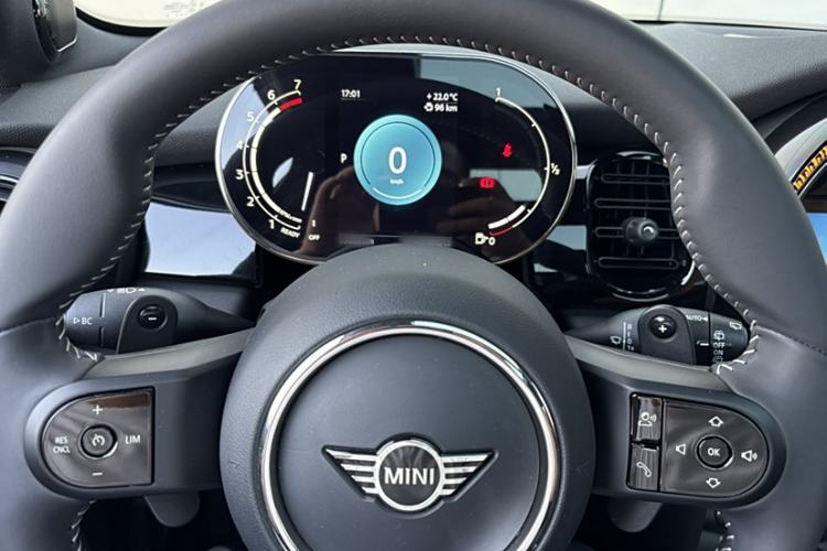 Used MINI 2023 Facelift 2.0T COOPER S Artist Five-Door Edition Instrument Cluster
