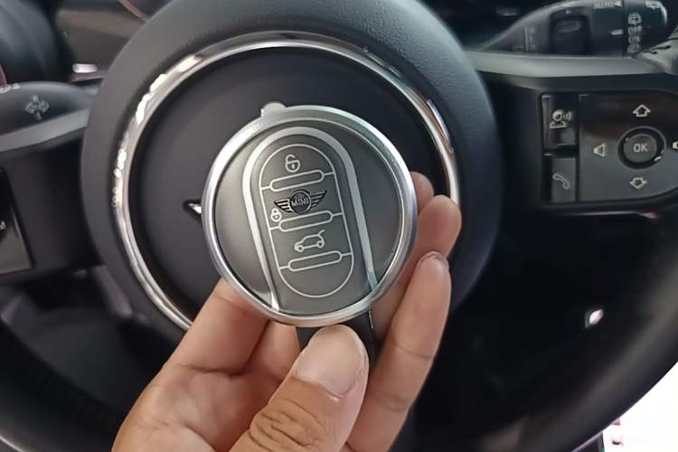 Used MINI 2023 Updated 1.5T COOPER Artist Five-Door Edition Interior 1