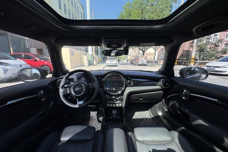 Used MINI 2023 Updated 2.0T COOPER S Racing Driver Interior 10