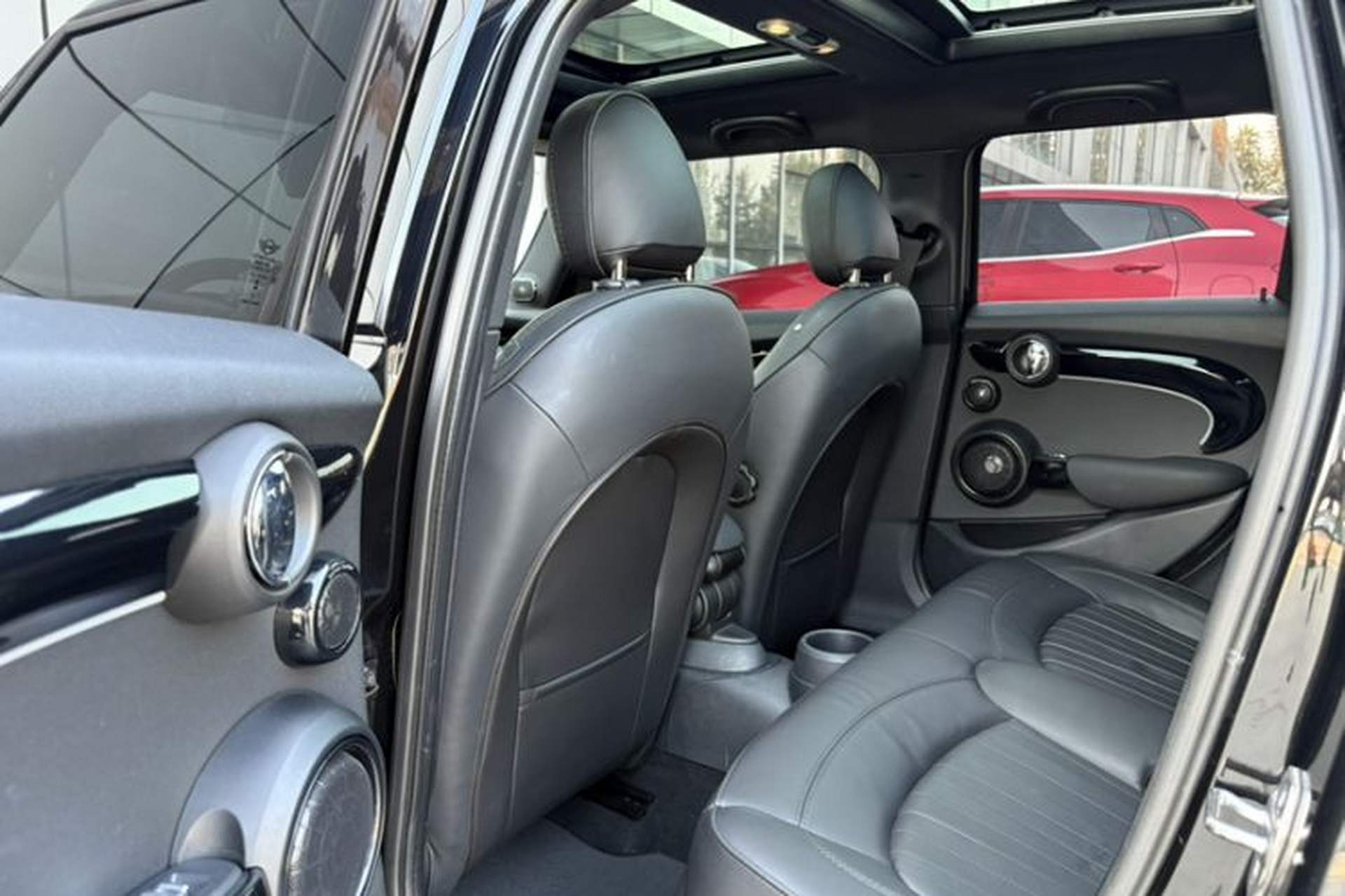 Used MINI 2023 Facelift 2.0T COOPER S Artist Five-Door Edition Interior 2