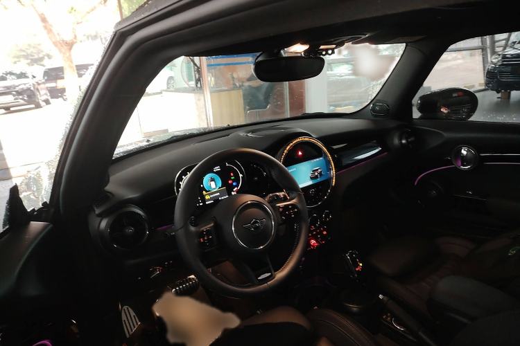 Used MINI 2023 Updated 2.0T COOPER S Racing Driver Interior 2