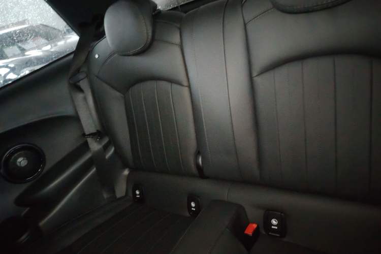 Used MINI 2023 Updated 2.0T COOPER S Racing Driver Interior 4