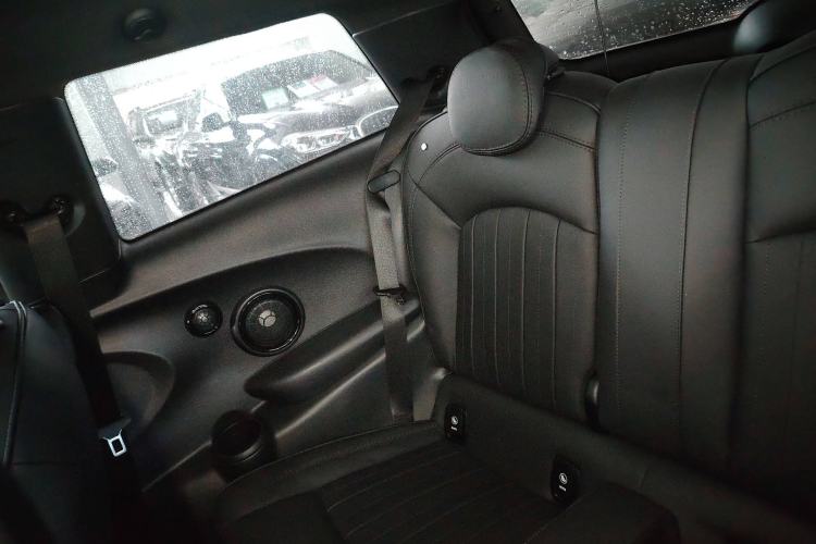 Used MINI 2023 Updated 2.0T COOPER S Racing Driver Interior 6
