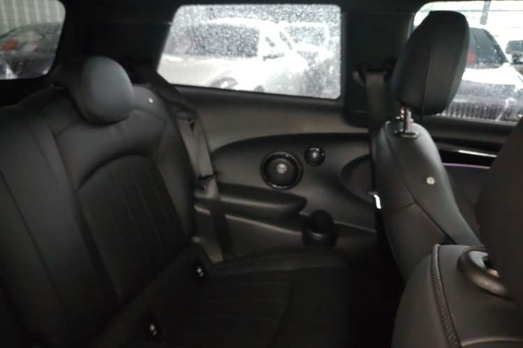 Used MINI 2023 Updated 2.0T COOPER S Racing Driver Interior 8