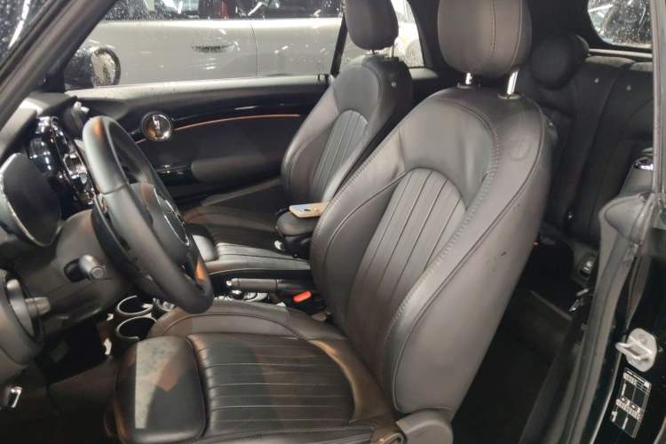 Used MINI 2023 Second Facelift 2.0T COOPER S CABRIO Artist Left Front Seat
