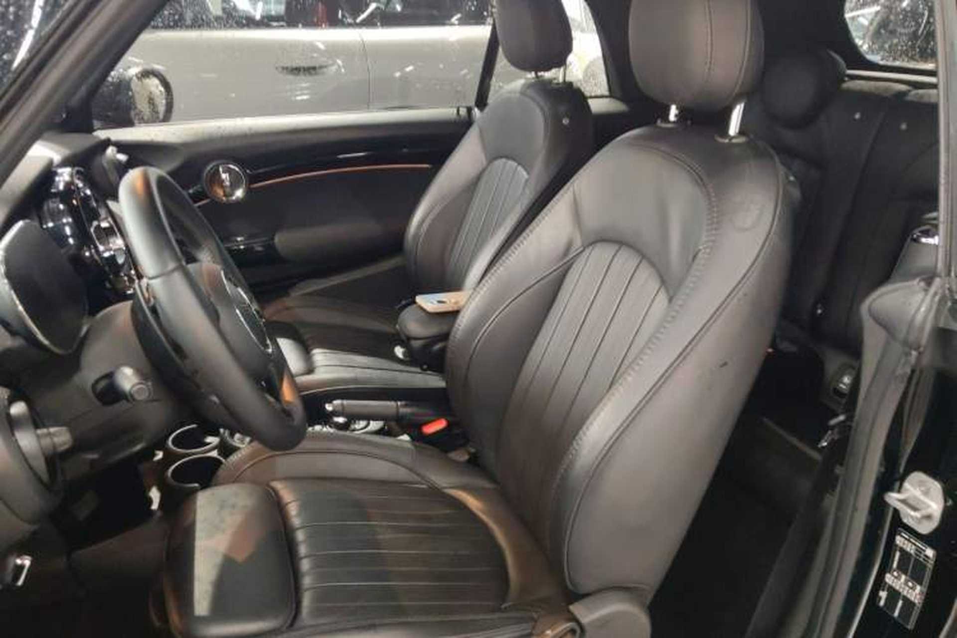 Used MINI 2023 Second Facelift 2.0T COOPER S CABRIO Artist Left Front Seat