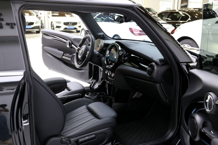 Used MINI 2023 Updated 2.0T COOPER S Artist Left Front Seat