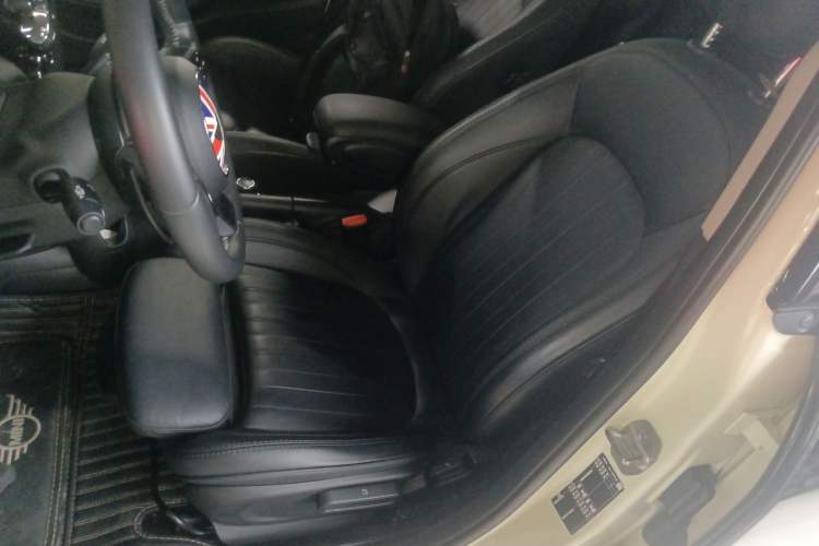 Used MINI 2023 2.0T COOPER S Artist Five-Door Edition Left Front Seat