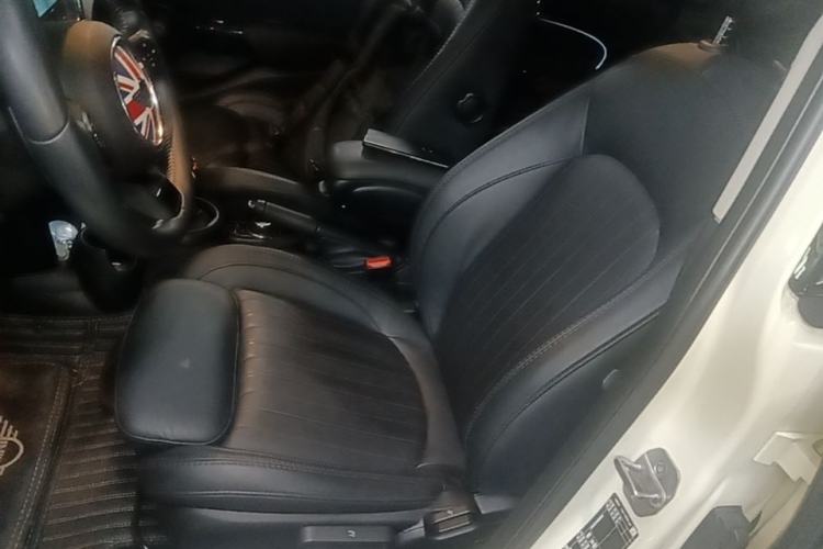 Used MINI 2023 2.0T COOPER S Artist Five-Door Edition Left Front Seat