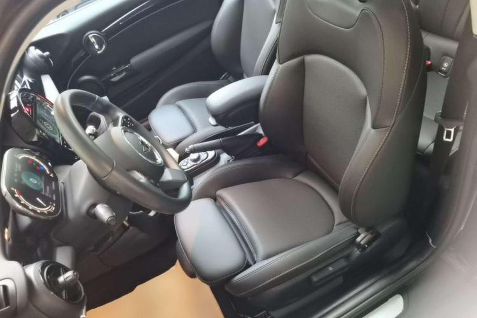 Used MINI 2023 Updated 1.5T COOPER Artist Left Front Seat