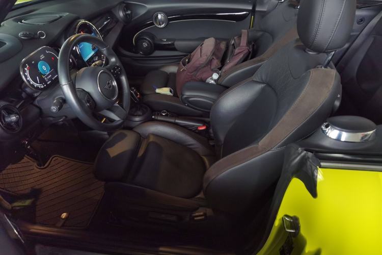 Used MINI 2023 Revised 1.5T COOPER CABRIO Artist Left Front Seat