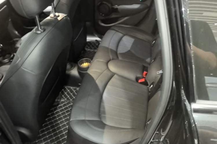Used MINI 2023 1.5T COOPER King's Cross Special Edition Five-Door Version Left Rear Seat