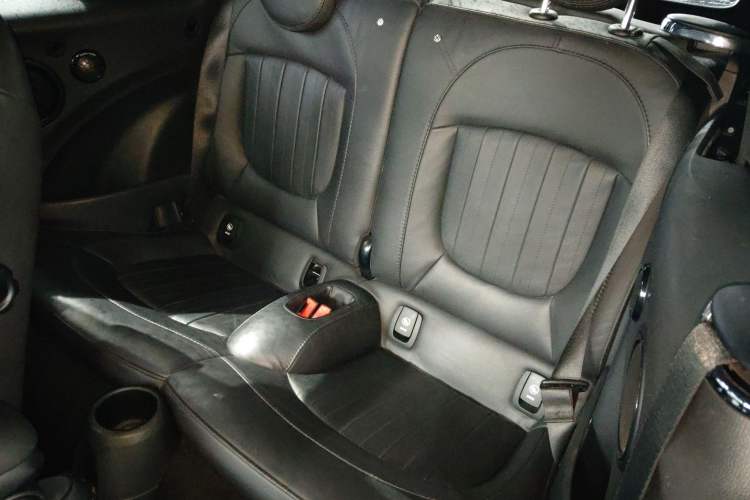 Used MINI 2023 Second Facelift 2.0T COOPER S CABRIO Artist Left Rear Seat