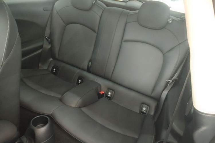 Used MINI 2023 Updated 1.5T COOPER Artist Left Rear Seat