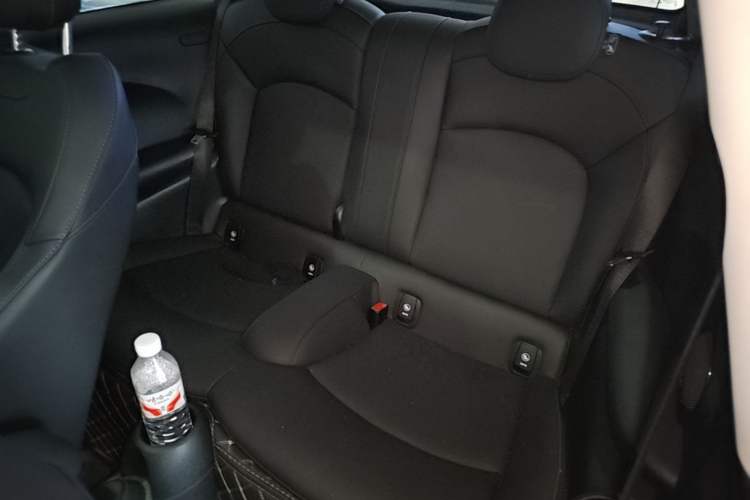 Used MINI 2023 Updated 1.5T COOPER Artist Left Rear Seat