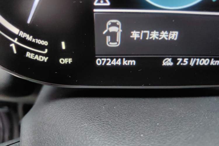 Used MINI 2023 Revised 2.0T COOPER S CABRIO Artist Odometer Close Up