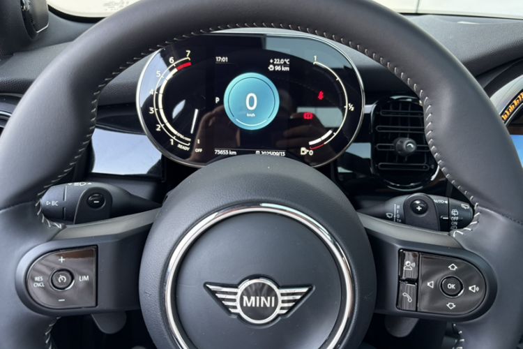 Used MINI 2023 Facelift 2.0T COOPER S Artist Five-Door Edition Odometer Close Up