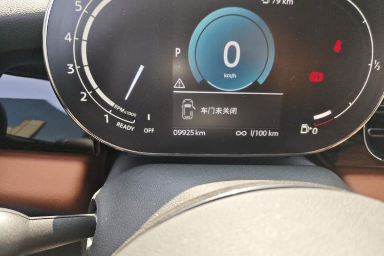 Used MINI 2023 Updated 2.0T COOPER S Artist Odometer Close Up