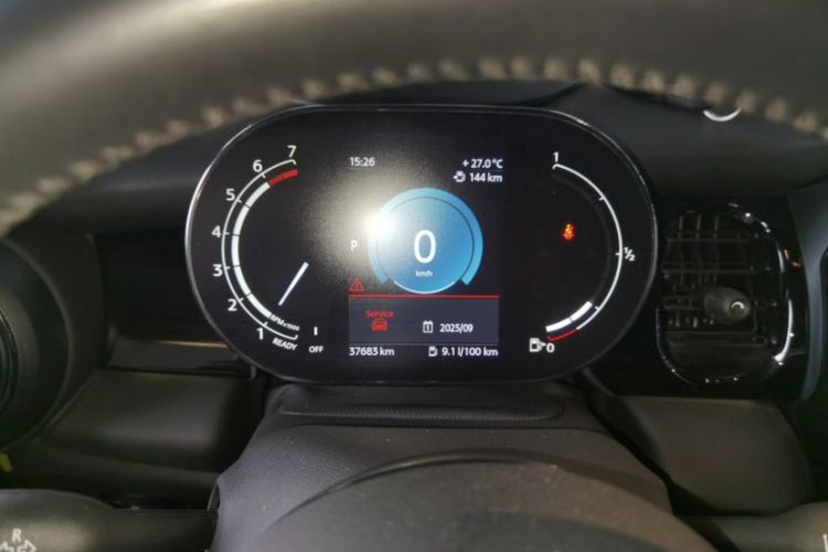 Used MINI 2023 Revised 1.5T COOPER CABRIO Artist Odometer Close Up