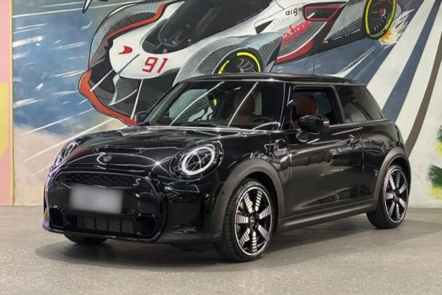 Used MINI 2023 Updated 2.0T COOPER S Artist
