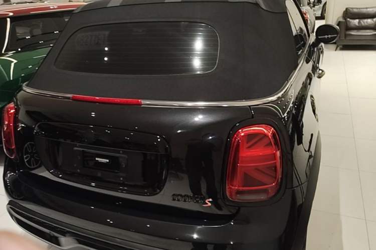 Used MINI 2023 Second Facelift 2.0T COOPER S CABRIO Artist Rear Right 45 Deg