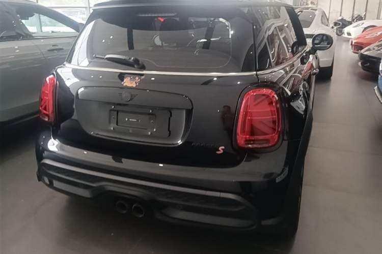 Used MINI 2023 Updated 2.0T COOPER S Artist Rear