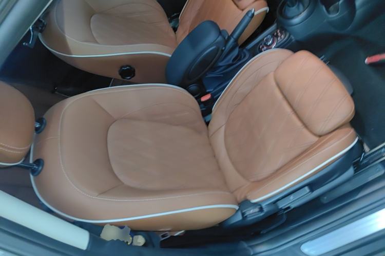Used MINI 2023 Updated 1.5T COOPER Artist Right Front Seat