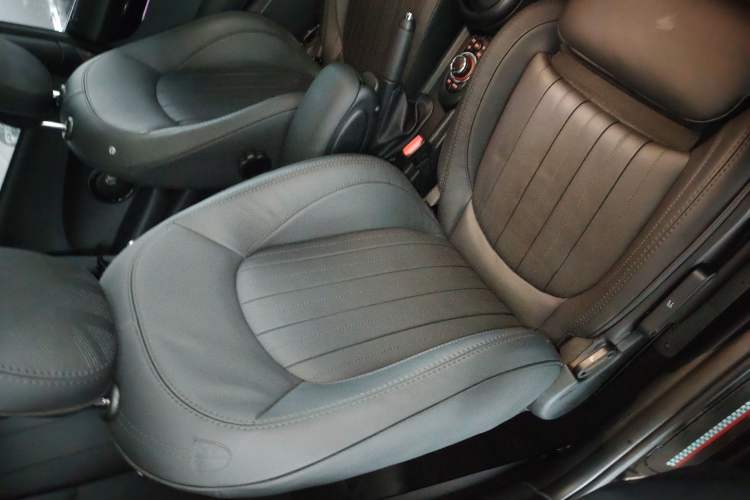 Used MINI 2023 Updated 2.0T COOPER S Racing Driver Right Front Seat