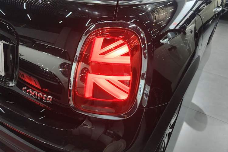 Used MINI 2023 Updated 1.5T COOPER Artist Right Rear Taillight