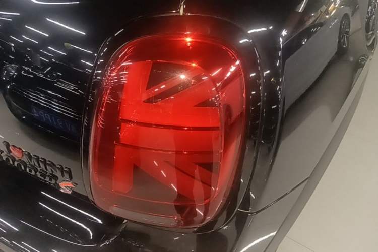 Used MINI 2023 2.0T COOPER S Artist Five-Door Edition Right Rear Taillight