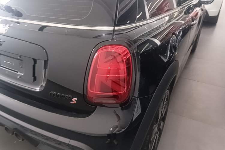 Used MINI 2023 Updated 2.0T COOPER S Artist Right Rear Taillight