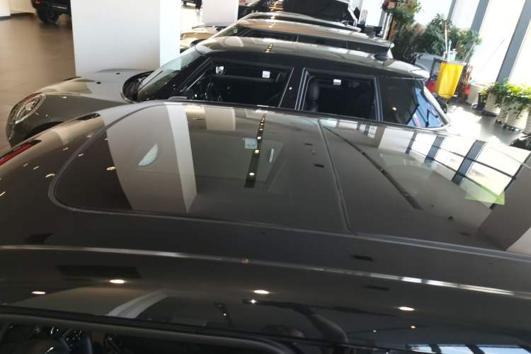 Used MINI 2023 Updated 1.5T COOPER Artist Five-Door Edition Roof