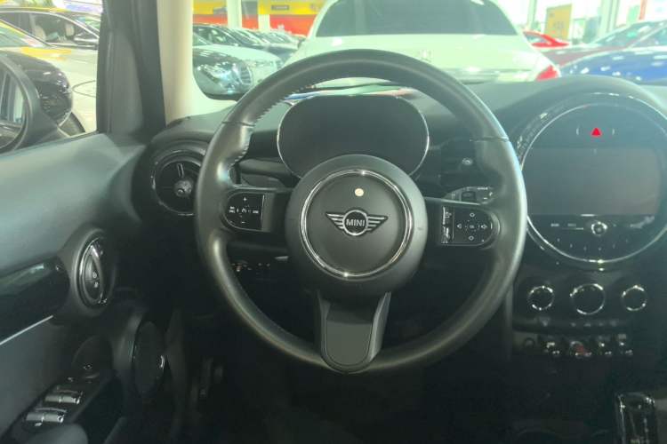 Used MINI 2023 1.5T COOPER Artist Five-Door Edition Steering Wheel