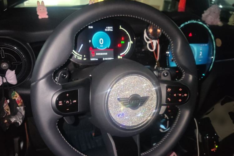 Used MINI 2023 Second Facelift 2.0T COOPER S CABRIO Artist Steering Wheel