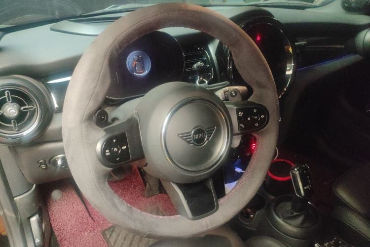 Used MINI 2023 Revised 2.0T COOPER S CABRIO Artist Steering Wheel