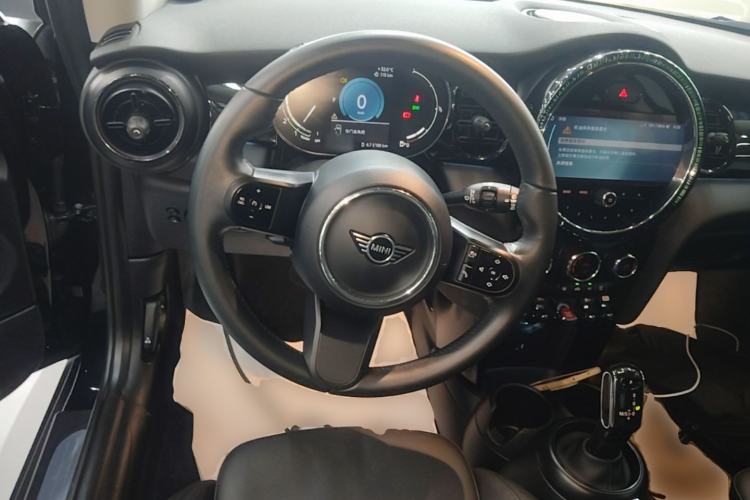 Used MINI 2023 Updated 1.5T COOPER Artist Steering Wheel