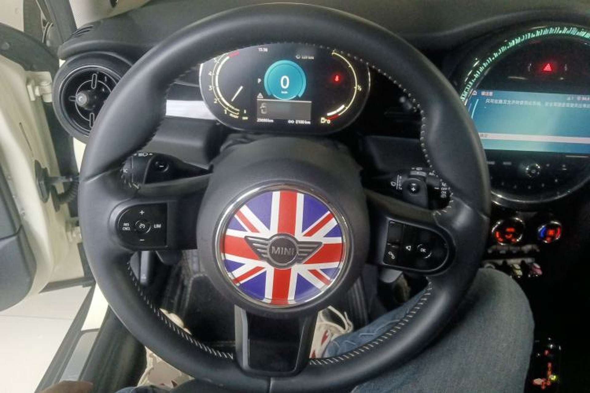 Used MINI 2023 2.0T COOPER S Artist Five-Door Edition Steering Wheel
