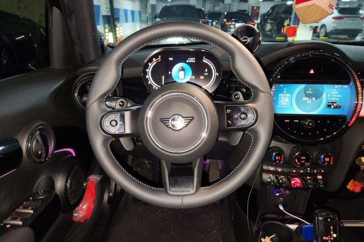 Used MINI 2023 2.0T COOPER S King's Cross Special Edition Five-Door Version Steering Wheel