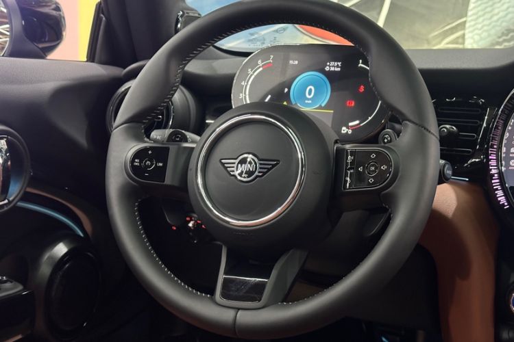 Used MINI 2023 Updated 2.0T COOPER S Artist Steering Wheel