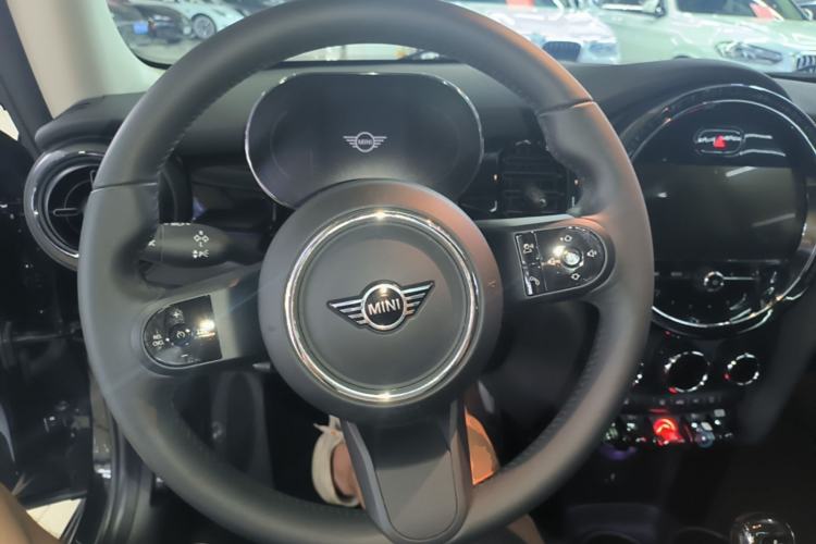 Used MINI 2023 Updated 1.5T COOPER Artist Steering Wheel