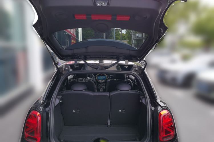 Used MINI 2023 Updated 2.0T COOPER S Artist Trunk